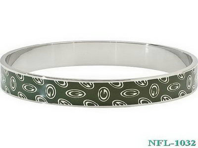 LogoArt Green Bay Packers Enamel 2.75 Inch Opening, .5 Inch Width Team Bracelet